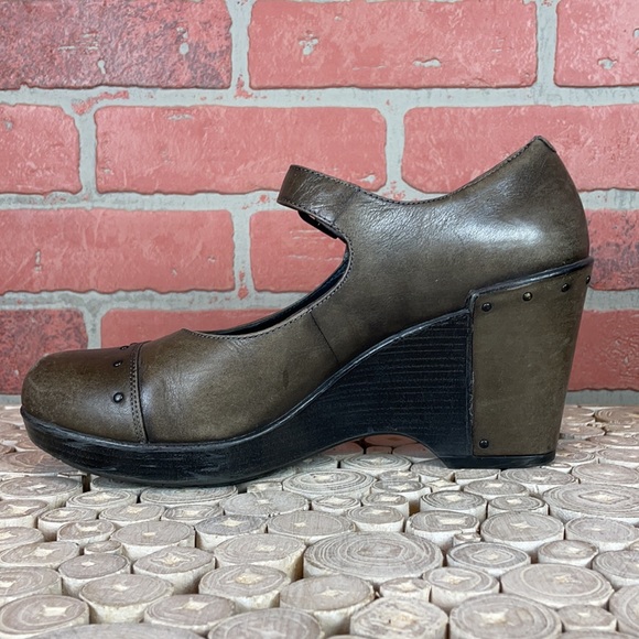 Dansko Fanny Studded Gray and Brown Taupe Maryjane Wedge 9.5 - Picture 7 of 16